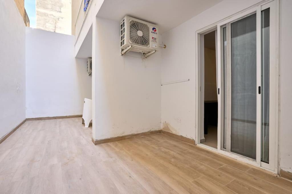 Urban Front - Walking Distance From Paceville And St George Bay Beach Is-Swieqi Екстериор снимка